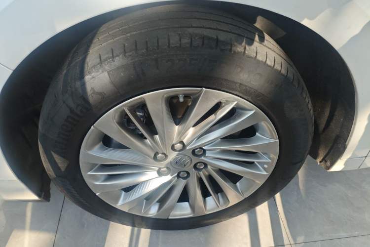 Used Buick Century 2023 2.0T Six-Seater Yinshi Edition