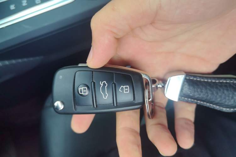 Used Audi Q2L 2020 35 TFSI Fashionable and Elegant Model Vehicle Key