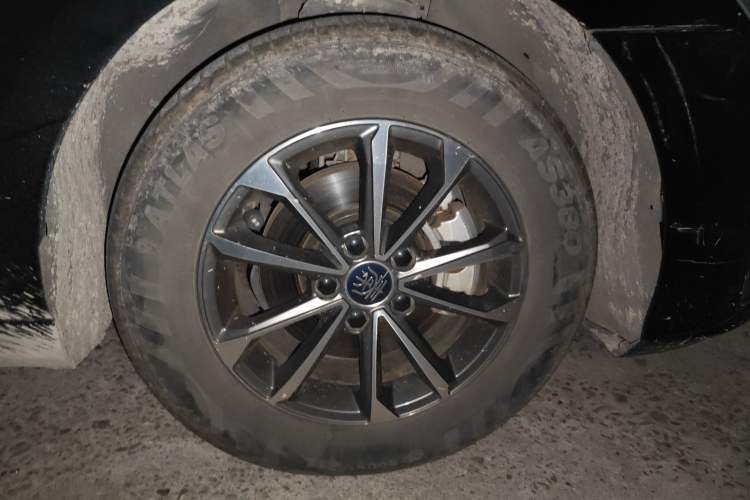 Used BYD Qin PLUS 2023 Champion Edition DM-i 55KM Leading Model Right Front Wheel Hub