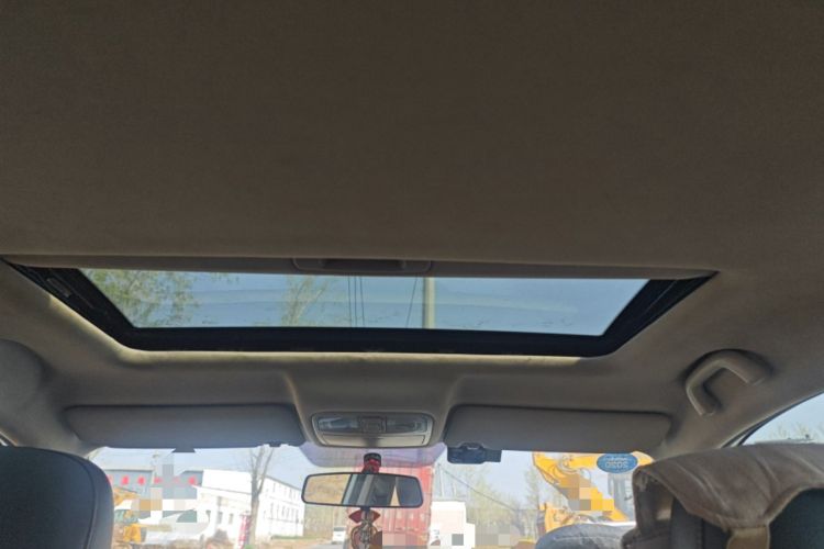 Used CHANGAN CS75 2014 2.0L Manual Luxury Version China IV Standard
