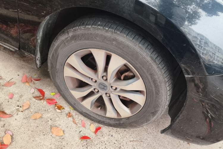 Used Honda Accord 2015 2.0L LXS Elite Edition Right Front Wheel Hub