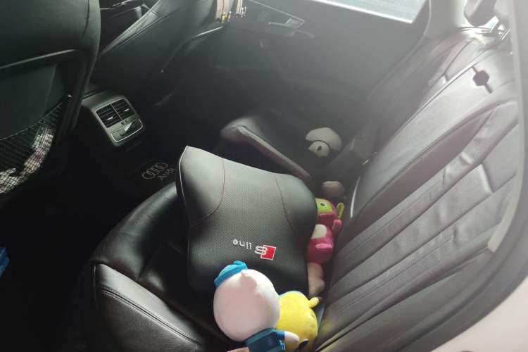 Used Audi A4L 2018 30th Anniversary Edition 40 TFSI Fashion Model
