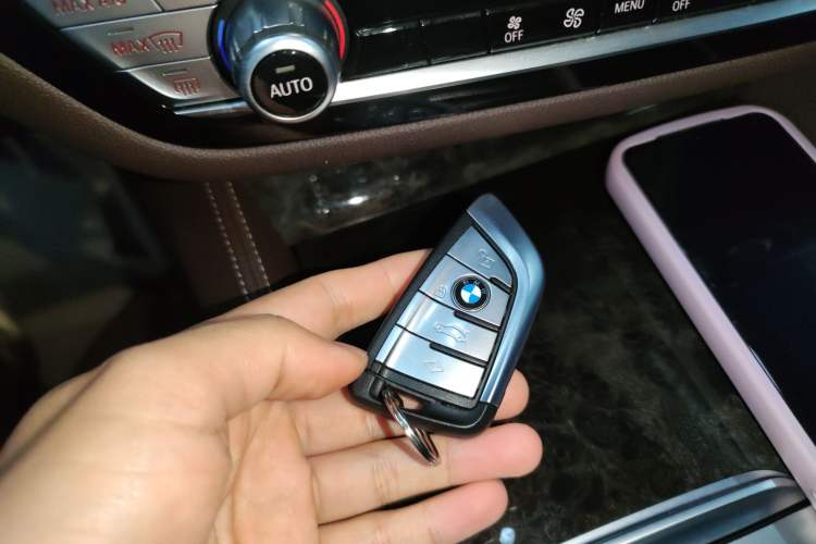 Used BMW 5 Series 2022 Second Facelift 525Li Luxury Package
