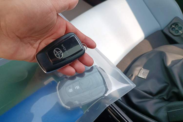 Used Toyota IZOA 2021 2.0L Yichi SPORT
