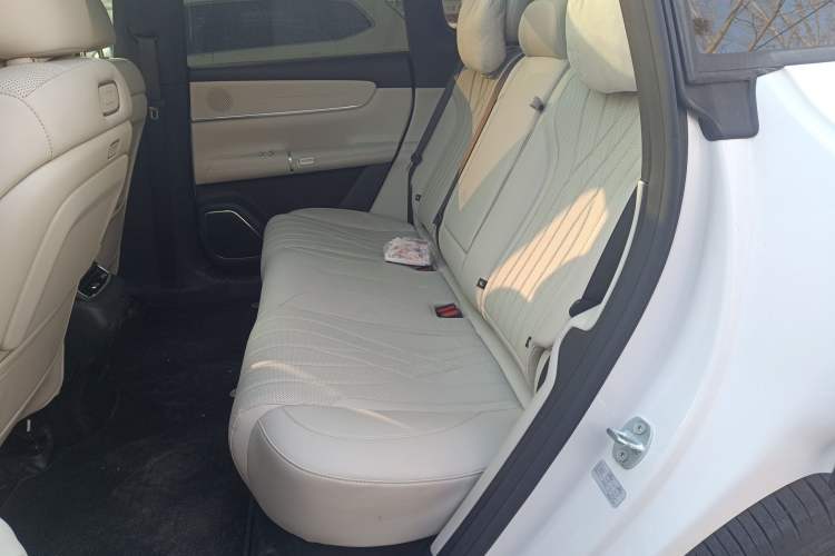 Used CHANGAN NEVO Q07 2025 215 Prestige Edition Left Rear Seat