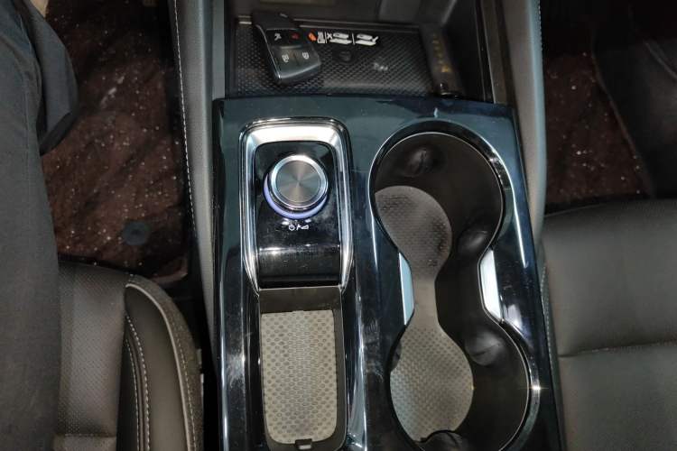 Used Buick Envision 2024 Encore Plus 28T Two-Wheel Drive Luxury Edition
