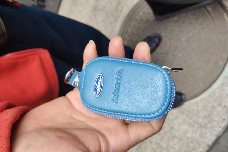 Used Ford Explorer 2013 3.5L Deluxe Model
