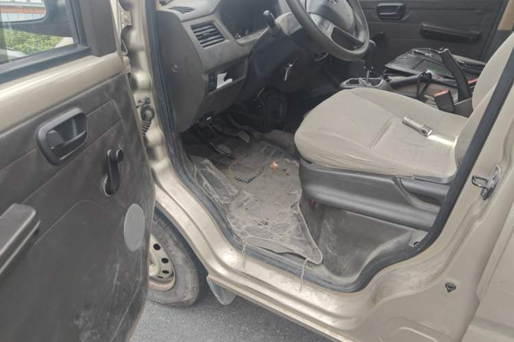 Used Wuling Rongguang 2020 1.2L S Base Model China VI

