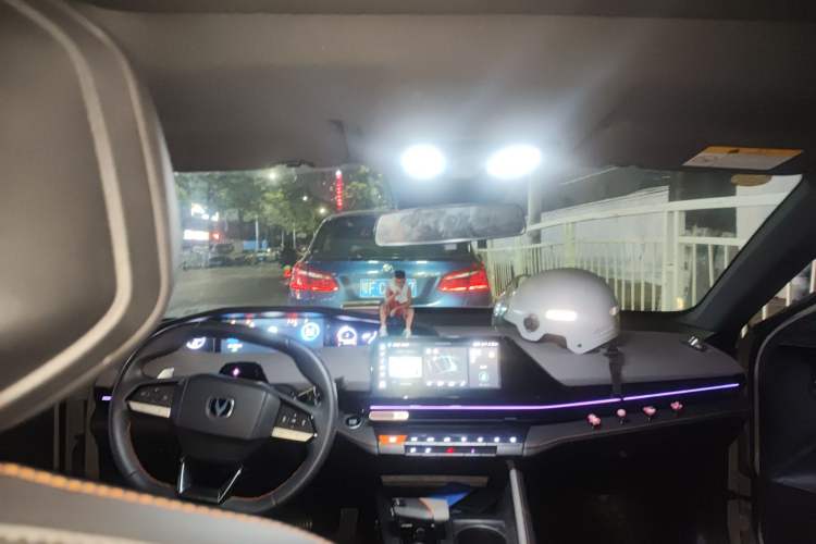 Used CHANGAN UNI-V 2022 1.5T Prestige Version Headliner