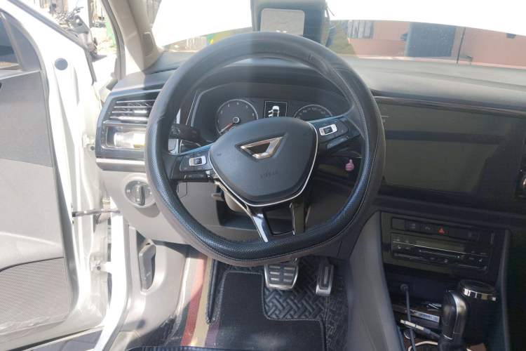 Used Jetta VS7 2020 1.4T Automatic Glory Edition Steering Wheel