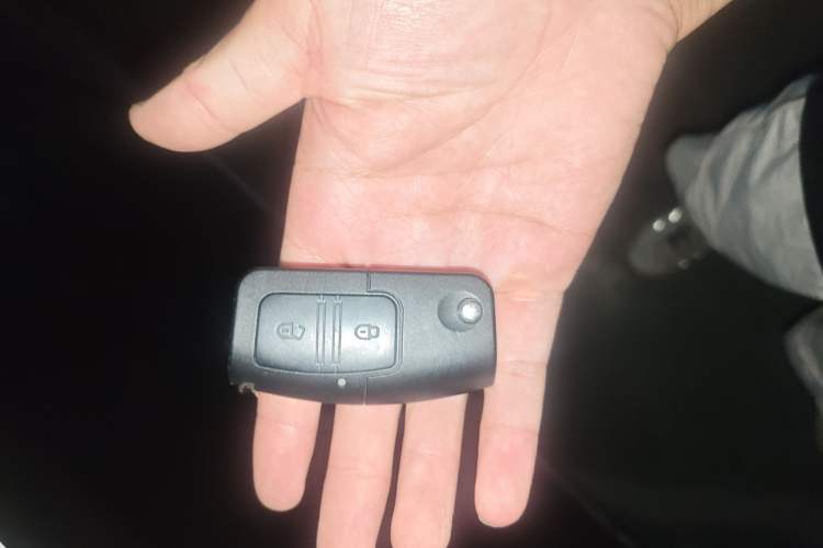 Used JMC Baodian 2023 2.5T Diesel Two-Wheel Drive Comfort Edition Flat-Base Cargo Bed Long Wheelbase JX4D25A6L