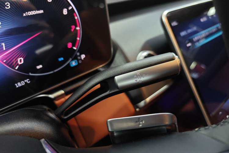 Used Mercedes-Benz S-Class 2023 S 400 L Business Model Gear Lever