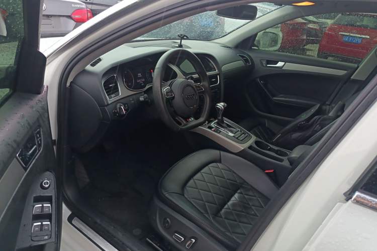 Used Audi A4L 2013 30 TFSI Automatic Comfort Model Left Front Seat