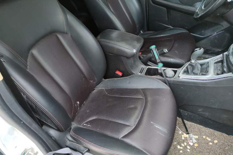 Used Baojun 560 2015 1.8L manual luxury version