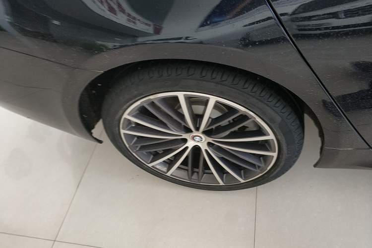 Used BMW 5 Series 2022 Second Facelift 530Li Leading Edition M Sport Package