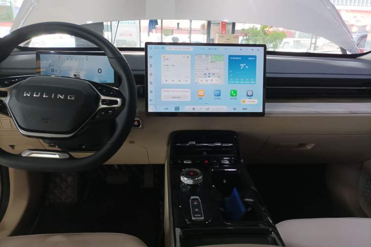 Used Wuling Xingguang 2024 Co-Creation Edition 510 Advanced Model