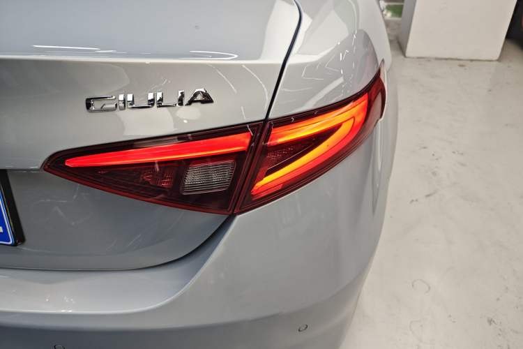 Used Alfa Romeo Giulia 2020 2.0T 280HP VIRTU Limited Edition