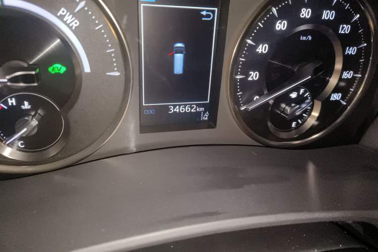 Used Lexus LM 2020 300h Seven-Seat Elegant Edition
