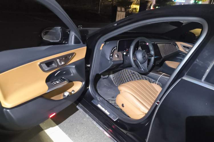 Used Mercedes-Benz E-Class 2025 E 300 L Stylish Model
