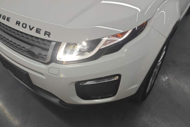 Used Land Rover Range Evoque 2018 240 PS SE Smart Brilliance Edition