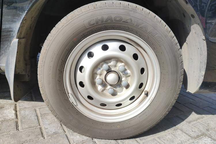 Used JAC Refine M3 2025 PLUS 1.8L Manual Classic Edition 7 Seats