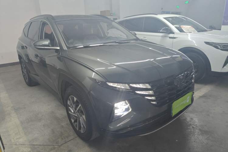 Used Hyundai Tucson 2023 Tucson L 1.5T Automatic Two-Wheel Drive GLX Elite Edition Front Right 45 Deg