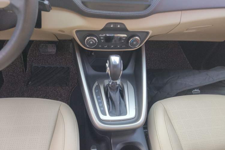 Used Ford Escort 2015 1.5L Automatic Fashion Model