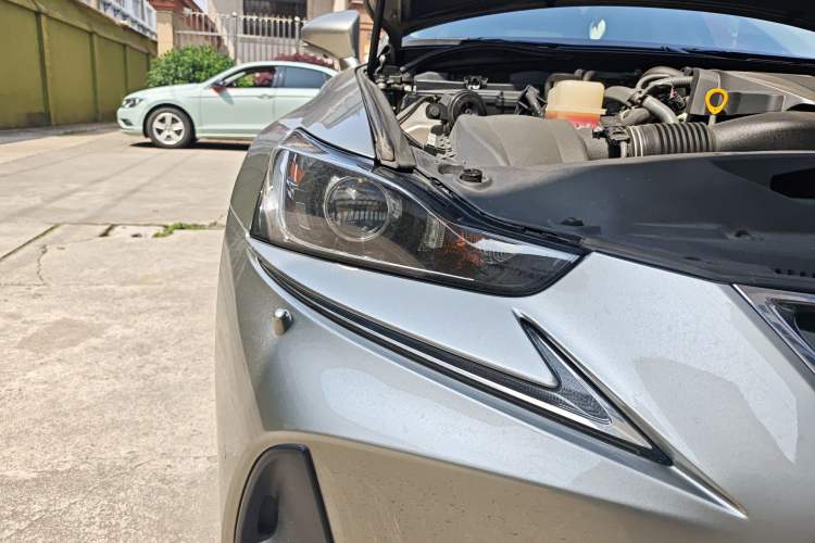 Used Lexus IS 2017 300 Leading Edition
