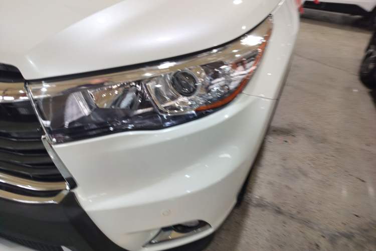 Used Toyota Highlander 2017 2.0T Four-Wheel Drive Luxury Edition 7 Seats