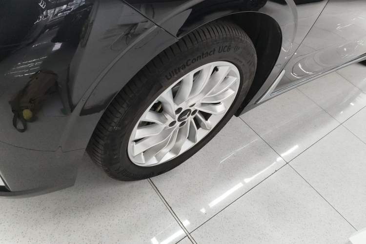 Used VOYAH Dream 2024 PHEV Extended-Range Premium Edition
