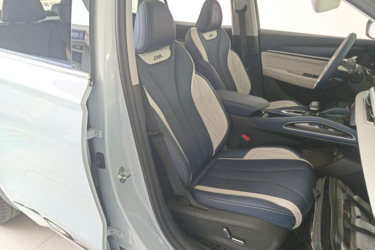 Used Geely Auto Monjaro L 2022 1.5T Leishen Hi·F Plug-in Hybrid Super Xun Right Front Seat