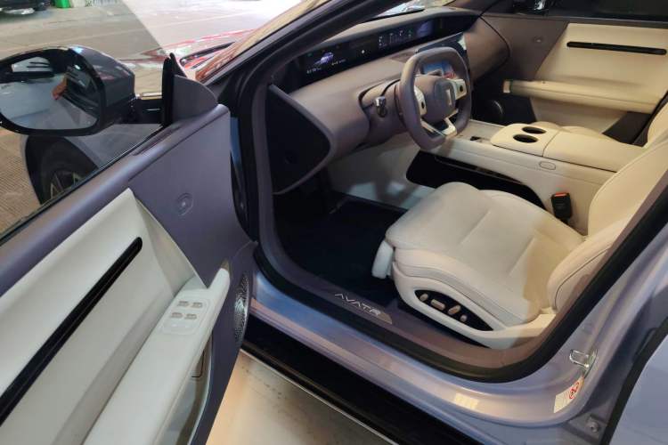 Used Avatr 06 2025 Pro Range-Extended Edition