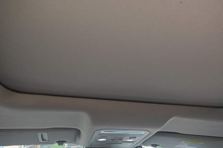 Used FORTHING T5 EVO 2021 1.5TD DCT Diamond Edition Headliner