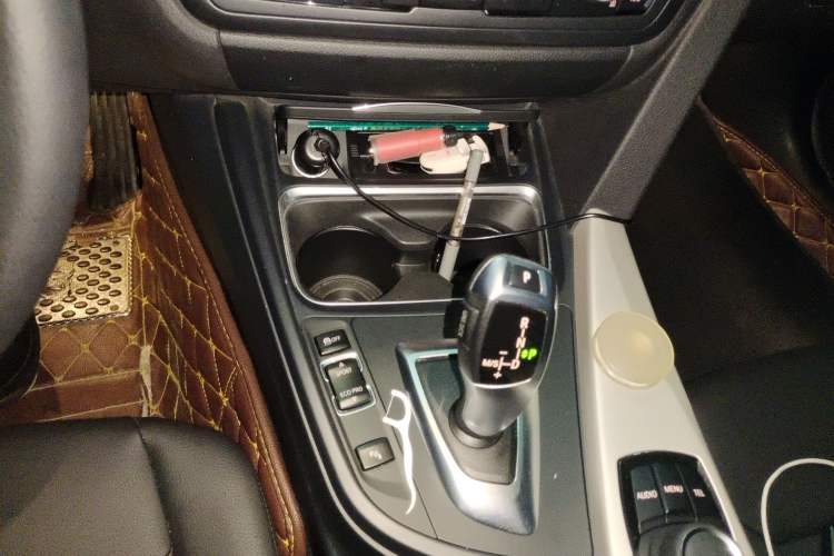 Used BMW 3 Series 2015 320Li Luxury Edition Fashion Model
