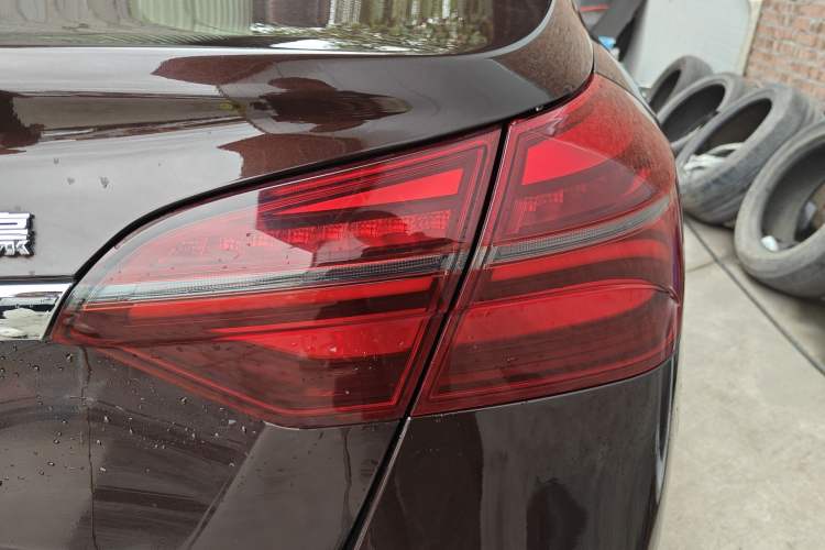 Used Geely Auto Emgrand 2018 1.5L Manual Upward Connect Edition Right Rear Taillight