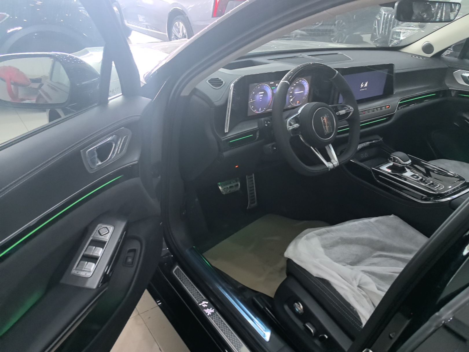 Hongqi H9 2024 2.0T Qichang Private Enjoyment Luxury Edition — снимка 18
