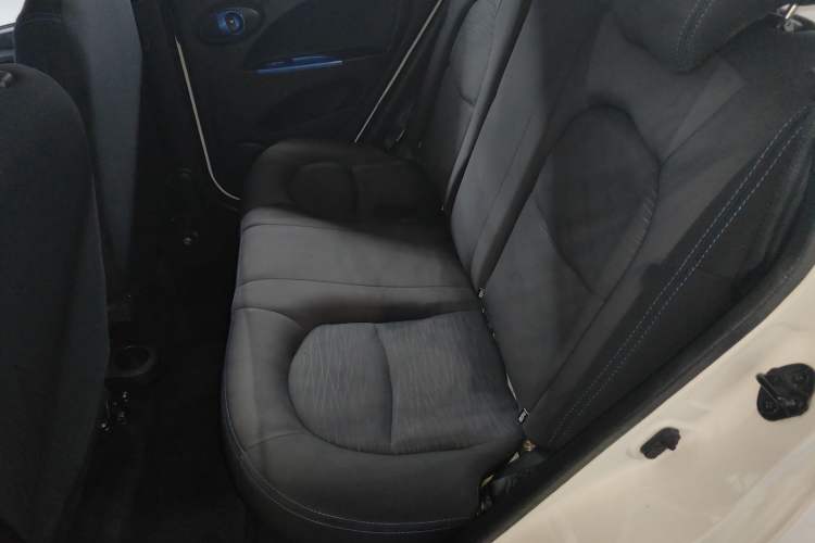 Used JMEV E200L 2018 E200L Standard Model (250 km) Left Rear Seat