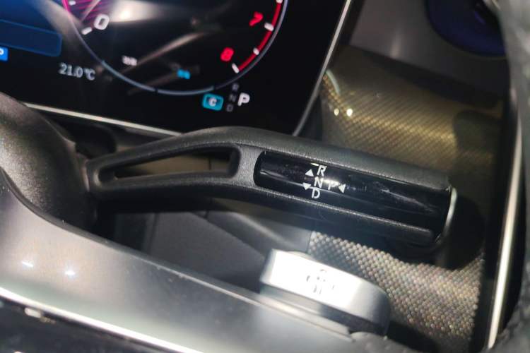 Used Mercedes-Benz GLC Coupe 2025 GLC 260 4MATIC Coupe SUV Gear Lever