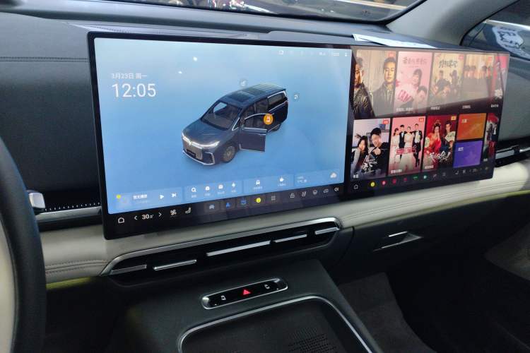 Used VOYAH Dream 2025 PHEV Four-Wheel Drive Prestige Kunpeng Edition
