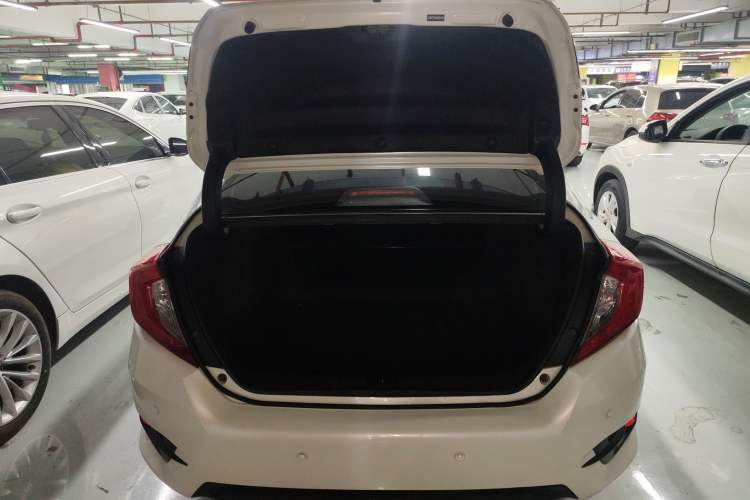 Used Honda Civic 2016 180TURBO CVT Comfort Version
