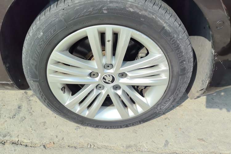 Used Skoda Superb 2013 1.8TSI Automatic Yashi Edition
