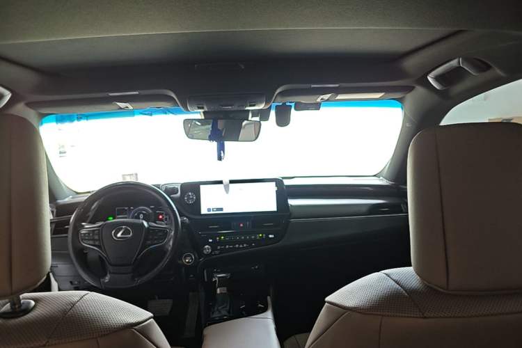 Used Lexus ES 2022 300h Excellence Edition
