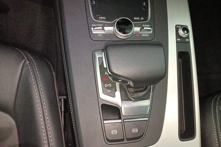 Used Audi Q5L 2020 Updated 40 TFSI Prestige Fashion Edition