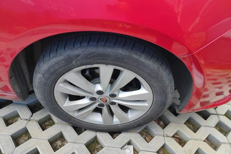 Used Roewe 360 2015 1.5L Automatic Luxury Edition
