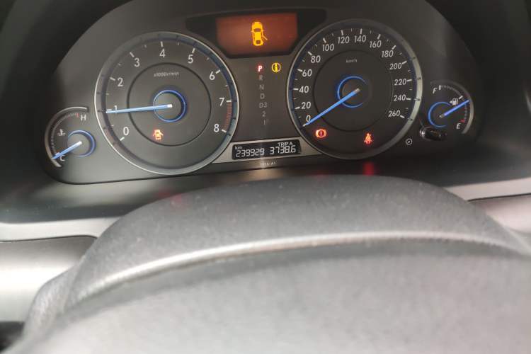 Used Honda Crosstour 2012 2.4L Prestige Edition Odometer Close Up