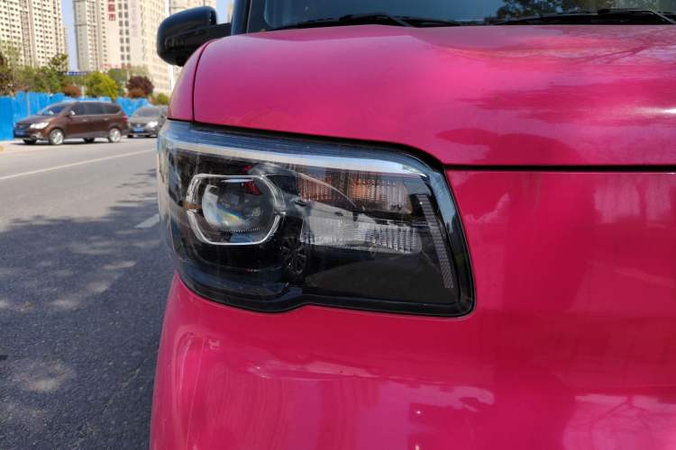 Used Wuling Zhiguang New Energy 2025 Comfort Model Right Front Headlight