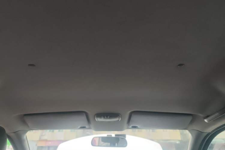 Used Dongfeng Shuaike 2013 Facelift 1.5L Manual Comfort 7-Seater China V Standard
