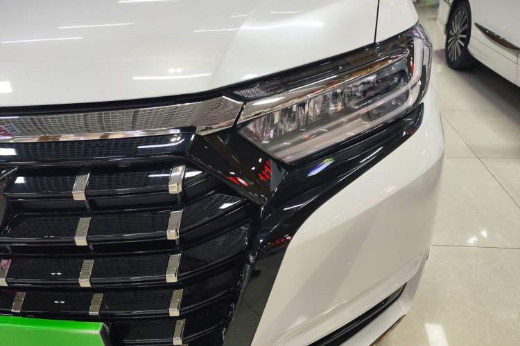 Used Honda Elysion 2022 2.0L eHEV Luxury First Edition
