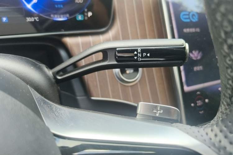 Used Mercedes-Benz EQE 2022 350 Luxury Edition Gear Lever