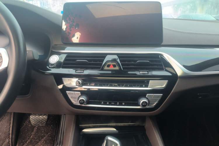 Used BMW 5 Series 2021 525Li M Sport Package